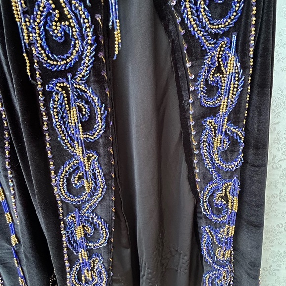 VINTAGE VELVET EGYPTIAN BEADED DRESS - Picture 7 of 13